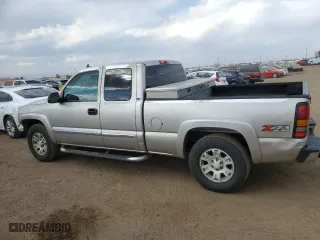 2007 GMC Sierra 1500 Classic SLT with VIN 2GTEK19Z371137665, listed as a Copart auction lot 75189474 with 271,832 mi miles and Salvage Title. Bid and sale history available at carsss.com. Image 2.