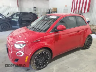2024 FIAT 500e INSPI(RED) with VIN ZFAFFAA42RX209333, listed as a Copart auction lot 68452924 with 489 mi miles and Salvage Title. Bid and sale history available at carsss.com. Image 1.