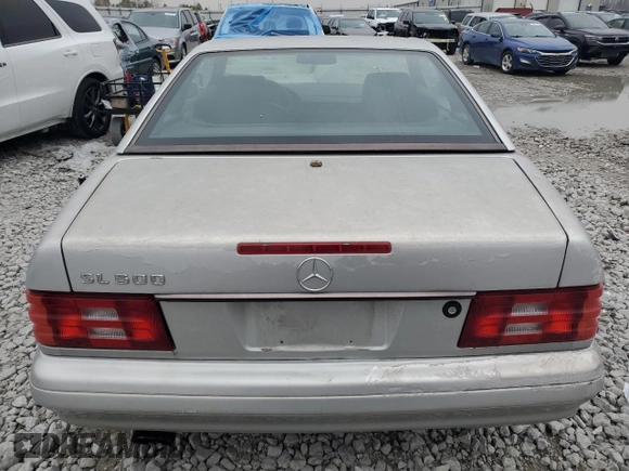 2000 Mercedes-Benz SL-Class with VIN WDBFA68FXYF193025, listed as a Copart auction lot 81906814 with 181,889 mi miles and Clean Title. Bid and sale history available at carsss.com. Image 9.