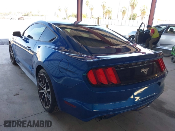 2017 Ford Mustang EcoBoost z VIN 1FA6P8TH1H5239681, wystawiony jako IAAI lot #39953332 z przebiegiem 102 035 mil mil oraz . Historia ofert i sprzedaży dostępna na DreamBid. Obrazek 3.