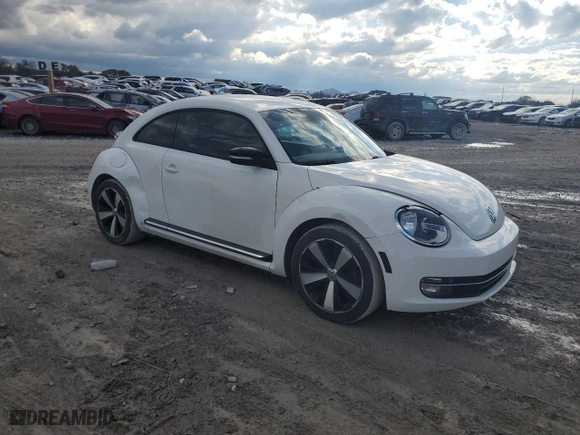 2012 Volkswagen Beetle 2.0T Turbo PZEV with VIN 3VWVA7AT6CM615588, listed as a Copart auction lot 81470614 with 111,245 mi miles and Clean Title. Bid and sale history available at carsss.com. Image 4.