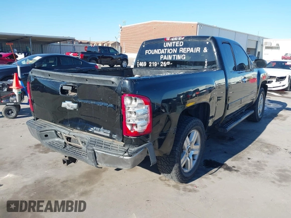 2007 Chevrolet Silverado 1500 LT w/2LT with VIN 2GCEC19J271675569, listed as a IAAI auction lot 41648141 with 293,825 mi miles. Bid and sale history available at carsss.com. Image 4.
