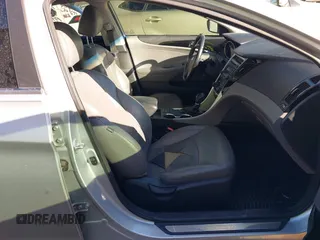 2014 Hyundai Sonata SE with VIN 5NPEC4AC0EH848726, listed as a IAAI auction lot 41747200 with 121,720 mi miles and . Bid and sale history available at DreamBid. Image 5.