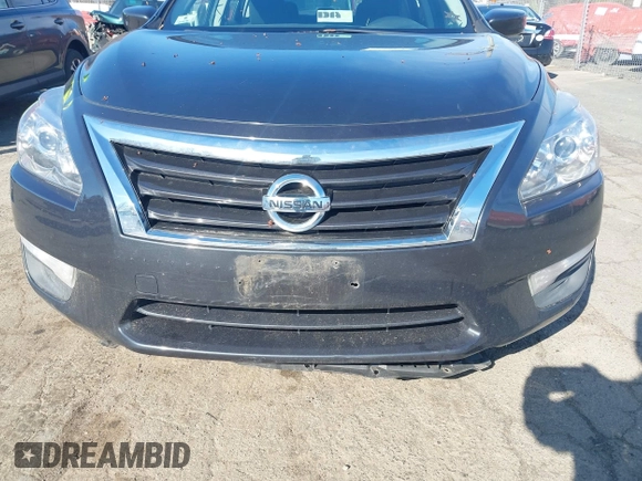 2015 Nissan Altima 2.5 S with VIN 1N4AL3AP7FC182401, listed as a IAAI auction lot 42110825 with 153,568 mi miles. Bid and sale history available at carsss.com. Image 6.