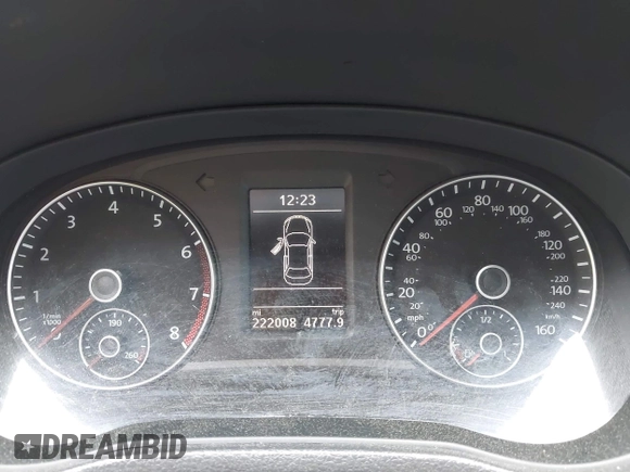 2013 Volkswagen Passat SE w/Sunroof & Nav with VIN 1VWBP7A30DC112563, listed as a IAAI auction lot 41917390 with 222,008 mi miles. Bid and sale history available at carsss.com. Image 7.