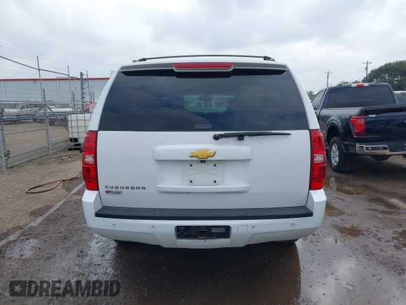 2014 Chevrolet Suburban LT with VIN 1GNSCJE04ER107836, listed as a IAAI auction lot 41698679 with 106,139 mi miles. Bid and sale history available at carsss.com. Image 16.
