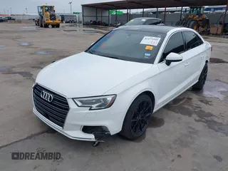 2019 Audi A3 Premium z VIN WAUAUGFF6K1011141, wystawiony jako IAAI lot #42173319 z przebiegiem 109 370 mil mil oraz . Historia ofert i sprzedaży dostępna na DreamBid. Obrazek 20.