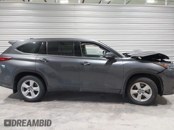 2020 Toyota Highlander LE with VIN 5TDBZRBH3LS038023, listed as a IAAI auction lot 41832407 with 48,213 mi miles and . Bid and sale history available at DreamBid. Image 13.