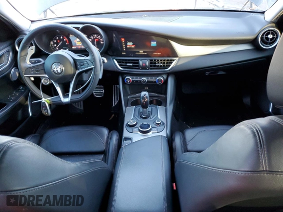 2019 Alfa Romeo Giulia Ti z VIN ZARFANBN0K7602653, wystawiony jako Copart lot #86393384 z przebiegiem 45 974 mil mil oraz Czysty tytuł • Clean title. Historia ofert i sprzedaży dostępna na DreamBid. Obrazek 8.