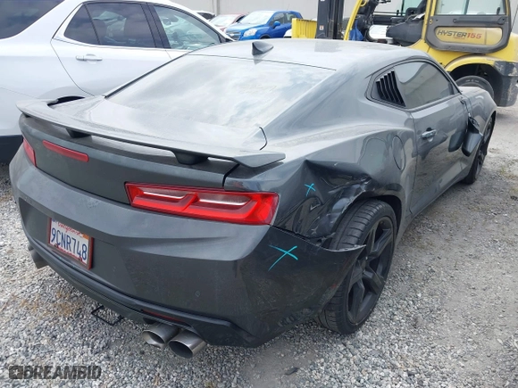 2017 Chevrolet Camaro 2SS with VIN 1G1FG1R72H0150305, listed as a IAAI auction lot 41910711 with 81,003 mi miles. Bid and sale history available at carsss.com. Image 4.