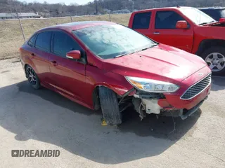 2015 Ford Focus SE with VIN 1FADP3F24FL362949, listed as a IAAI auction lot 41621904 with 104,447 mi miles. Bid and sale history available at carsss.com. Image 1.
