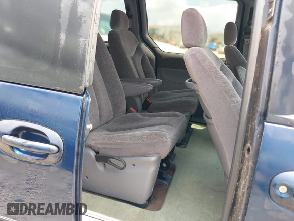 2000 Dodge Grand Caravan z VIN 1B4GP54G0YB702783, wystawiony jako IAAI lot #42447313 z przebiegiem 285 002 mil mil oraz . Historia ofert i sprzedaży dostępna na DreamBid. Obrazek 8.