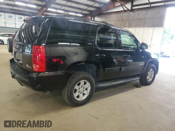 2012 GMC Yukon SLT z VIN 1GKS2CE05CR167004, wystawiony jako Copart lot #60663375 z przebiegiem 233 320 mil mil oraz Czysty tytuł • Clean title. Historia ofert i sprzedaży dostępna na DreamBid. Obrazek 3.