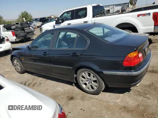 2000 BMW 3 Series 323i with VIN WBAAM3341YCD58307, listed as a Copart auction lot 70950494 with 88,043 mi miles and Salvage Title. Bid and sale history available at carsss.com. Image 2.