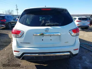 2016 Nissan Pathfinder Platinum with VIN 5N1AR2MM8GC614835, listed as a IAAI auction lot 41246654 with 186,892 mi miles. Bid and sale history available at carsss.com. Image 16.