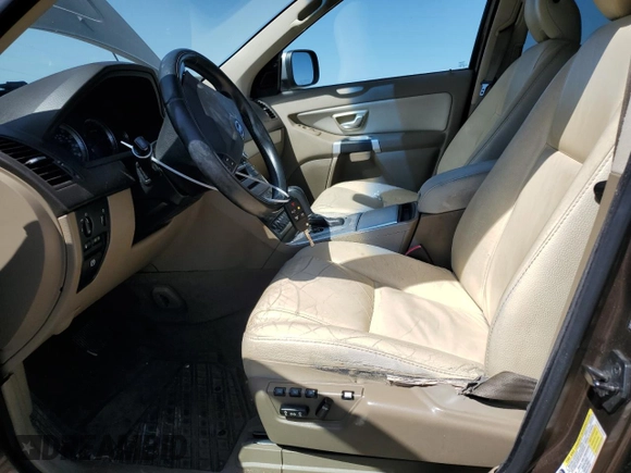 2013 Volvo XC90 Premier Plus z VIN YV4952CY6D1667691, wystawiony jako Copart lot #52189395 z przebiegiem 184 313 mil mil oraz Szkoda całkowita • Salvage title. Historia ofert i sprzedaży dostępna na DreamBid. Obrazek 7.