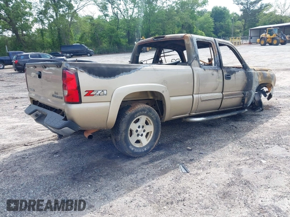 2005 Chevrolet Silverado 1500 Z71 z VIN 1GCEK19B65E260861, wystawiony jako IAAI lot #42122540 z przebiegiem Nie podano mil oraz . Historia ofert i sprzedaży dostępna na DreamBid. Obrazek 4.
