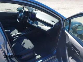 2025 Toyota Corolla LE z VIN 5YFB4MDEXSP241048, wystawiony jako IAAI lot #41710245 z przebiegiem 4 195 mil mil oraz . Historia ofert i sprzedaży dostępna na DreamBid. Obrazek 5.