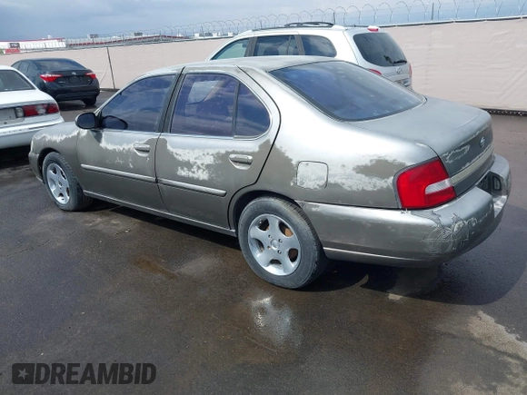 2000 Nissan Altima XE with VIN 1N4DL01D3YC202339, listed as a IAAI auction lot 42188804 with 129,579 mi miles and . Bid and sale history available at carsss.com. Image 3.
