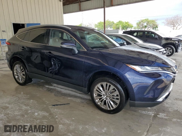 2023 Toyota Venza LE with VIN JTEAAAAHXPJ137491, listed as a Copart auction lot 61889594 with 30,442 mi miles and Salvage Title. Bid and sale history available at carsss.com. Image 4.