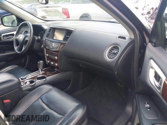 2016 Nissan Pathfinder Platinum with VIN 5N1AR2MM8GC663596, listed as a IAAI auction lot 42133436 with 164,133 mi miles and . Bid and sale history available at DreamBid. Image 5.