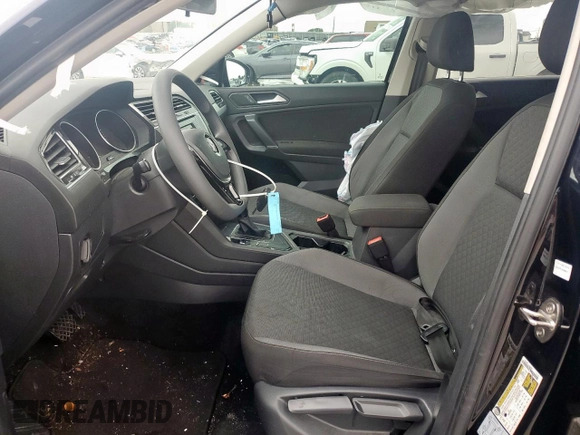 2020 Volkswagen Tiguan S z VIN 3VV1B7AX1LM180885, wystawiony jako Copart lot #60566125 z przebiegiem 59 276 mil mil oraz Szkoda całkowita • Salvage title. Historia ofert i sprzedaży dostępna na DreamBid. Obrazek 7.