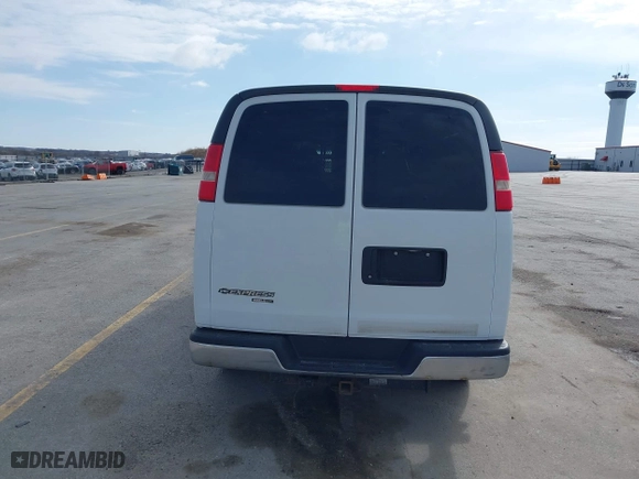 2013 Chevrolet Express Passenger 1LT with VIN 1GAZG1FA6D1191442, listed as a IAAI auction lot 41911629 with 122,796 mi miles. Bid and sale history available at carsss.com. Image 16.