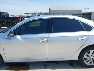 2018 Volkswagen Passat 2.0T SE with VIN 1VWBA7A3XJC045113, listed as a IAAI auction lot 41814006 with 59,095 mi miles. Bid and sale history available at carsss.com. Image 14.