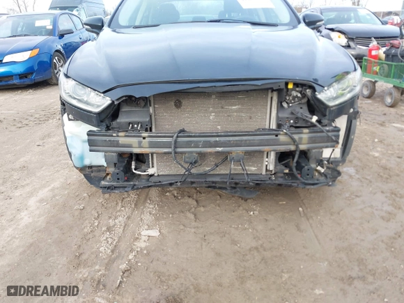2014 Ford Fusion SE with VIN 3FA6P0H72ER222639, listed as a IAAI auction lot 41957789 with 201,464 mi miles. Bid and sale history available at carsss.com. Image 6.