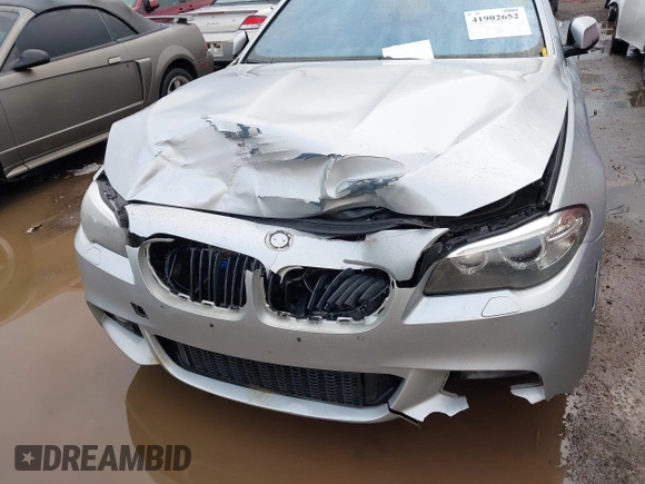 2015 BMW 5 Series 535i xDrive with VIN WBA5B3C50FD544036, listed as a IAAI auction lot 41902652 with 184,735 mi miles. Bid and sale history available at carsss.com. Image 12.