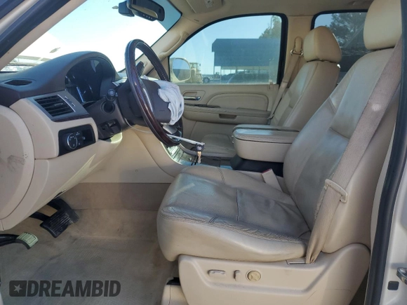 2008 Cadillac Escalade z VIN 1GYFK63898R227231, wystawiony jako Copart lot #46340945 z przebiegiem 166 797 mil mil oraz Szkoda całkowita • Salvage title. Historia ofert i sprzedaży dostępna na DreamBid. Obrazek 7.