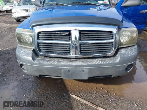 2007 Dodge Dakota ST with VIN 1D7HE22K67S253682, listed as a IAAI auction lot 42193632 with 147,697 mi miles and . Bid and sale history available at carsss.com. Image 6.