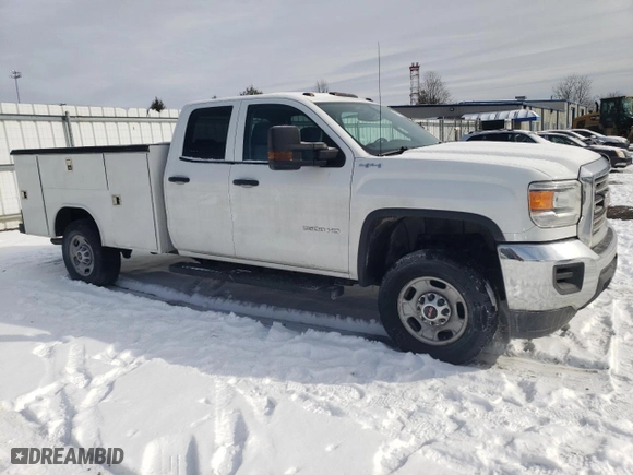 2019 GMC Sierra 2500HD with VIN 2GT22NEG7K1157621, listed as a Copart auction lot 88933825 with 119,841 mi miles and Clean Title. Bid and sale history available at carsss.com. Image 4.