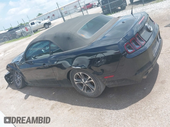 2014 Ford Mustang V6 с VIN 1ZVBP8EM5E5243910, выставлен на аукционе IAAI как лот 42648737 с пробегом 251 987 миль миль и . История ставок и продаж доступна на DreamBid. Изображение 14.