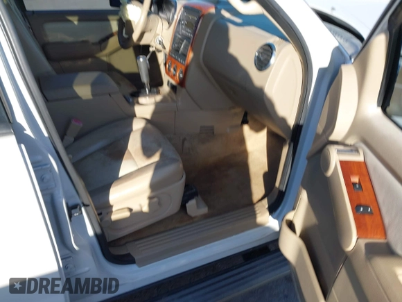 2009 Ford Explorer Eddie Bauer with VIN 1FMEU74E99UA15901, listed as a IAAI auction lot 41089867 with 230,965 mi miles and . Bid and sale history available at DreamBid. Image 5.