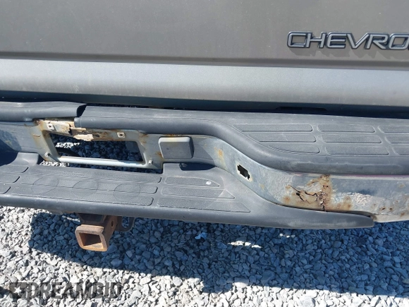 2000 Chevrolet Silverado 1500 with VIN 1GCEC14V1YZ105095, listed as a IAAI auction lot 42059944 with 245,089 mi miles and . Bid and sale history available at DreamBid. Image 6.