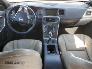 2015 Volvo S60 T5 Drive-E Platinum with VIN YV140MFD6F2301849, listed as a Copart auction lot 82231124 with Not Provided miles and Clean Title. Bid and sale history available at carsss.com. Image 8.