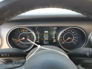 2021 Jeep Gladiator Willys with VIN 1C6HJTAG7ML582820, listed as a Copart auction lot 52418205 with 33,524 mi miles and Salvage Title. Bid and sale history available at carsss.com. Image 9.