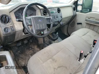 2008 Ford F-250 z VIN 1FDNF21508EE31135, wystawiony jako Copart lot #54377625 z przebiegiem 135 755 mil mil oraz Szkoda całkowita • Salvage title. Historia ofert i sprzedaży dostępna na DreamBid. Obrazek 8.