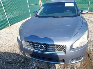 2010 Nissan Maxima SV z VIN 1N4AA5AP3AC801120, wystawiony jako IAAI lot #41928922 z przebiegiem 177 527 mil mil oraz . Historia ofert i sprzedaży dostępna na DreamBid. Obrazek 6.