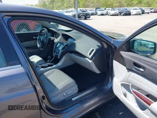 2017 Acura TLX Technology z VIN 19UUB1F59HA001336, wystawiony jako IAAI lot #42045146 z przebiegiem 64 545 mil mil oraz . Historia ofert i sprzedaży dostępna na DreamBid. Obrazek 5.