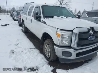 2016 Ford Super Duty F-250 SRW Lariat with VIN 1FT7W2B64GEC59498, listed as a IAAI auction lot 41550264 with 150,814 mi miles. Bid and sale history available at carsss.com. Image 1.