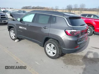 2022 Jeep Compass Altitude with VIN 3C4NJDBB8NT152417, listed as a IAAI auction lot 41064512 with 154,328 mi miles and . Bid and sale history available at carsss.com. Image 3.