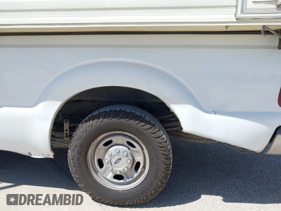2016 Ford F-250 XLT z VIN 1FT7X2A60GEA90448, wystawiony jako IAAI lot #41778974 z przebiegiem 201 315 mil mil oraz . Historia ofert i sprzedaży dostępna na DreamBid. Obrazek 6.