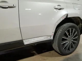 2024 Lexus GX with VIN JTJVBCDX6R5022512, listed as a Copart auction lot 42697445 with 1,651 mi miles and Salvage Title. Bid and sale history available at carsss.com. Image 14.