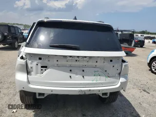 2023 Jeep Grand Cherokee Laredo z VIN 1C4RJGAGXPC552901, wystawiony jako Copart lot #60107115 z przebiegiem 44 231 mil mil oraz Szkoda całkowita • Salvage title. Historia ofert i sprzedaży dostępna na DreamBid. Obrazek 6.