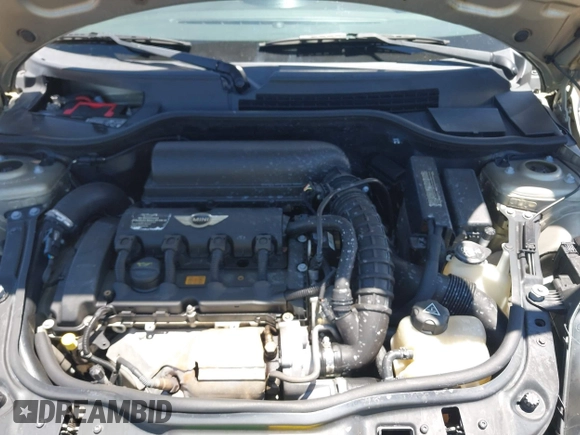 2010 MINI Hardtop S with VIN WMWMF7C50ATZ71187, listed as a IAAI auction lot 42440637 with 82,595 mi miles and . Bid and sale history available at DreamBid. Image 10.
