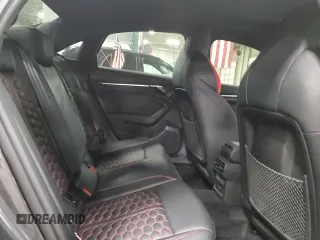2024 Audi RS 3 z VIN WUAG4DGY0RA910988, wystawiony jako Copart lot #85819284 z przebiegiem 6825 mil mil oraz Szkody całkowita. Historia ofert i sprzedaży dostępna na DreamBid. Obrazek 10.