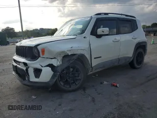 2020 Jeep Renegade Altitude with VIN ZACNJABB2LPL31651, listed as a Copart auction lot 68402614 with 135,031 mi miles and Salvage Title. Bid and sale history available at carsss.com. Image 1.