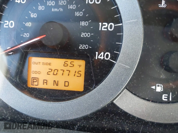 2006 Toyota RAV4 with VIN JTMBD33V565031424, listed as a IAAI auction lot 41457049 with 207,715 mi miles. Bid and sale history available at carsss.com. Image 7.
